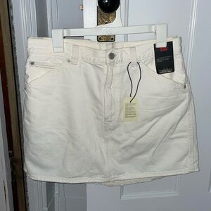 Levi’s high waist off white cream denim mini skirt NWT